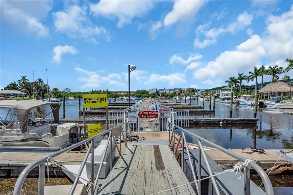 7150 N Tamiami Trail Sarasota FL 34243