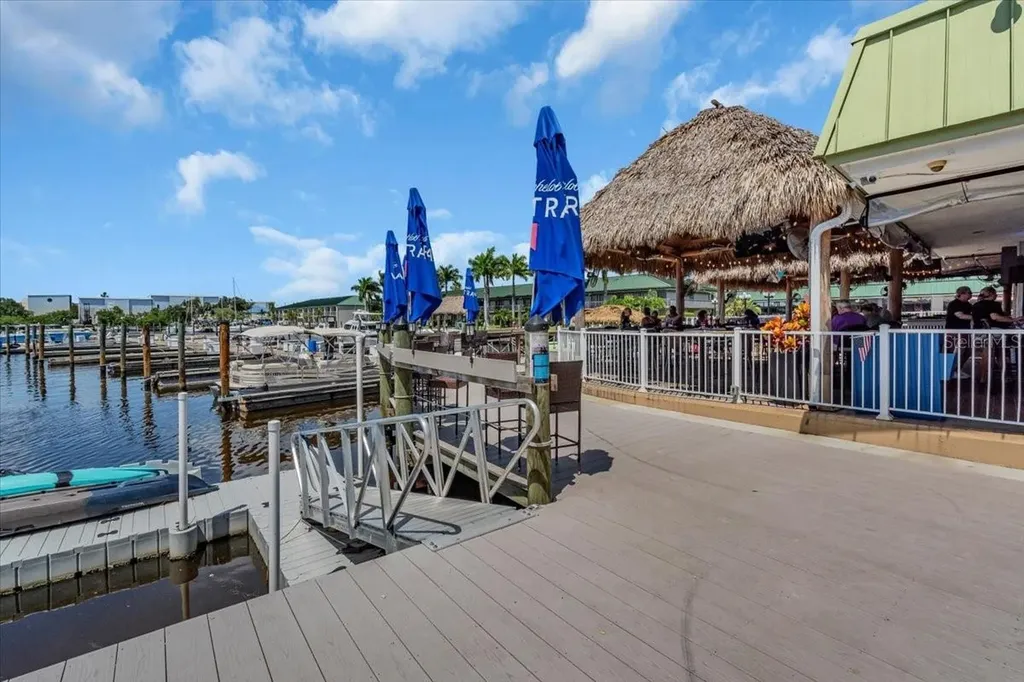 7150 N Tamiami Trail Sarasota FL 34243