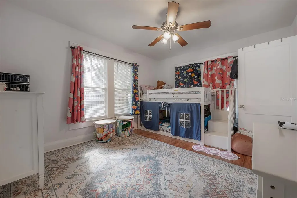 207 W Hiawatha Street Tampa FL 33604