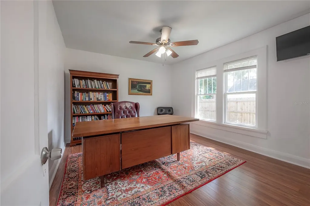 207 W Hiawatha Street Tampa FL 33604