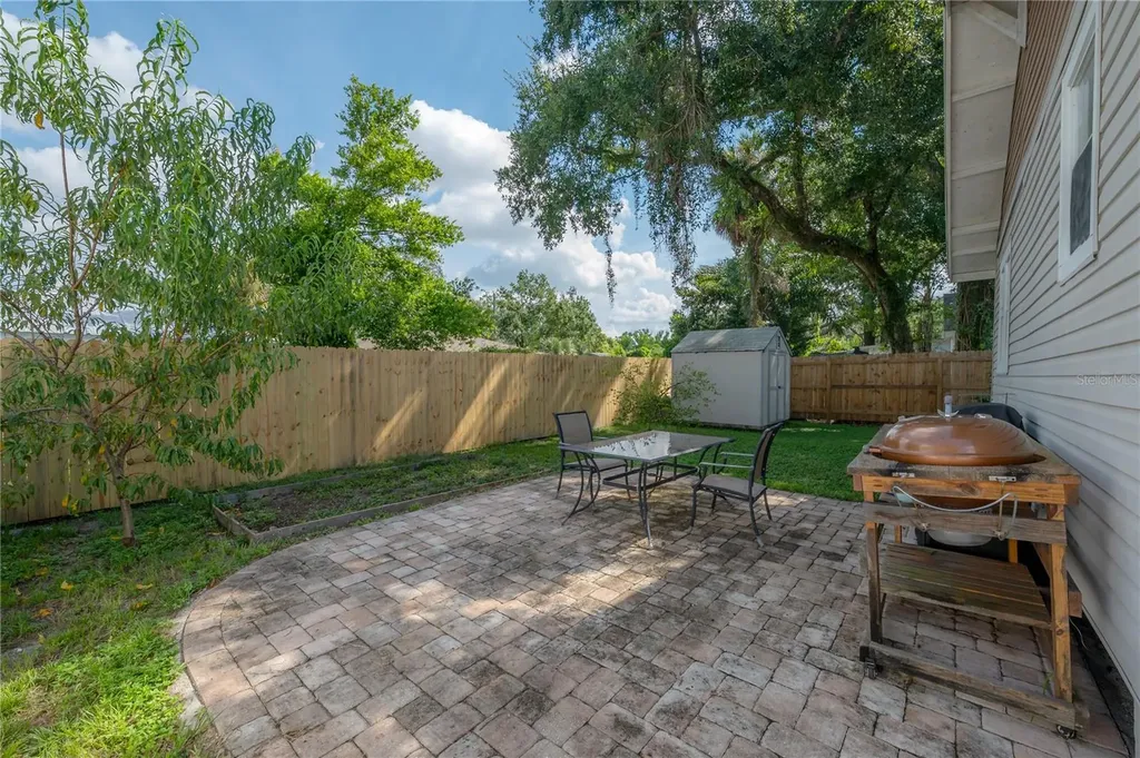 207 W Hiawatha Street Tampa FL 33604
