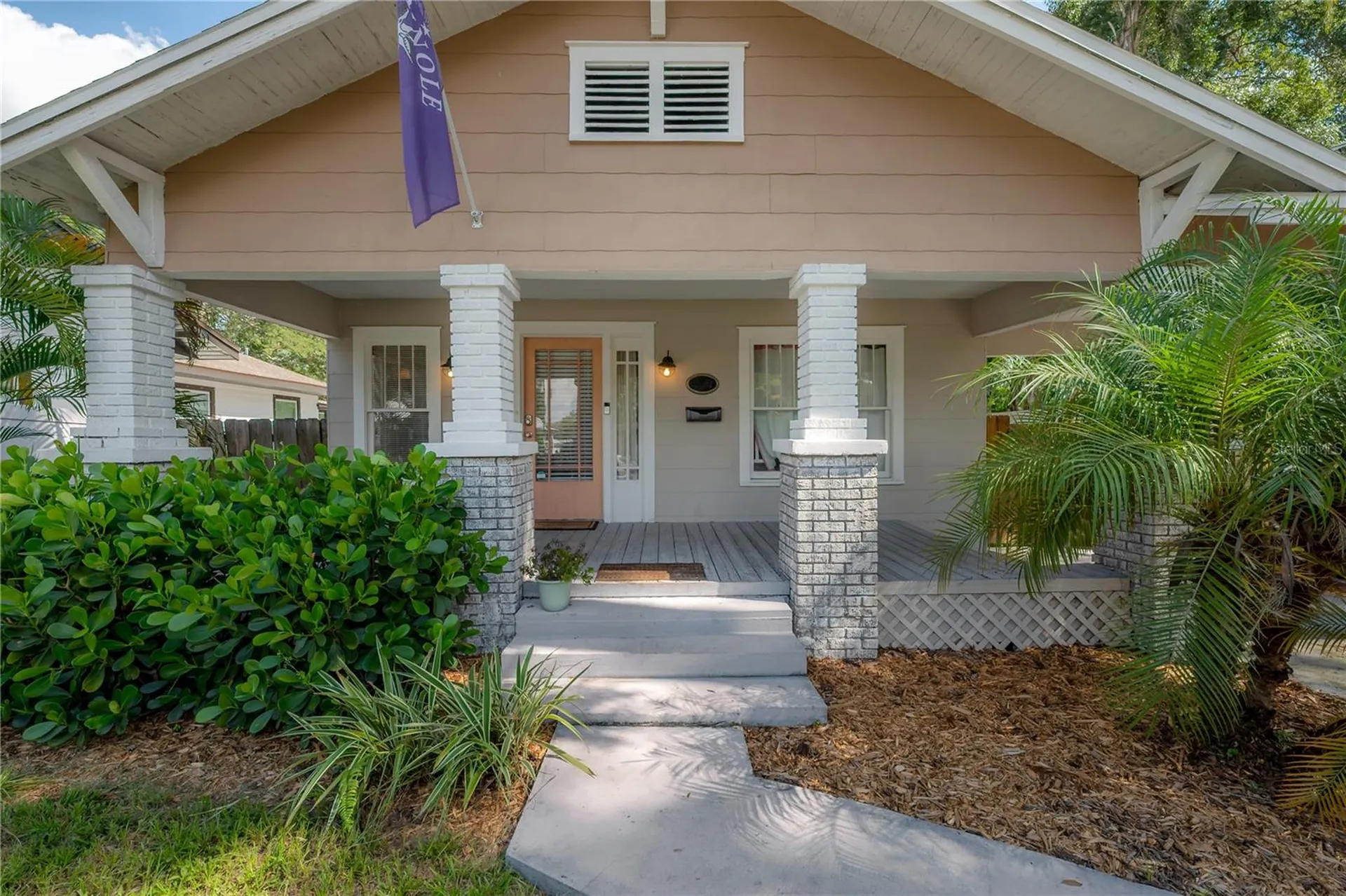 207 W Hiawatha Street Tampa FL 33604