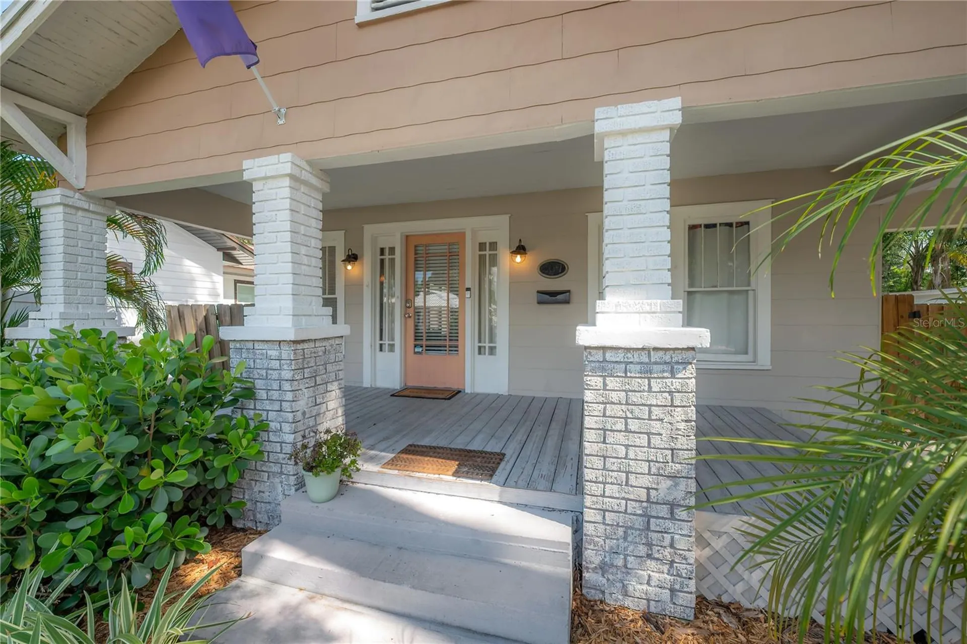207 W Hiawatha Street Tampa FL 33604