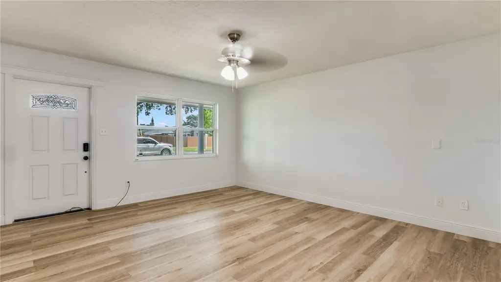 4294 Nimons Street Orlando FL 32811