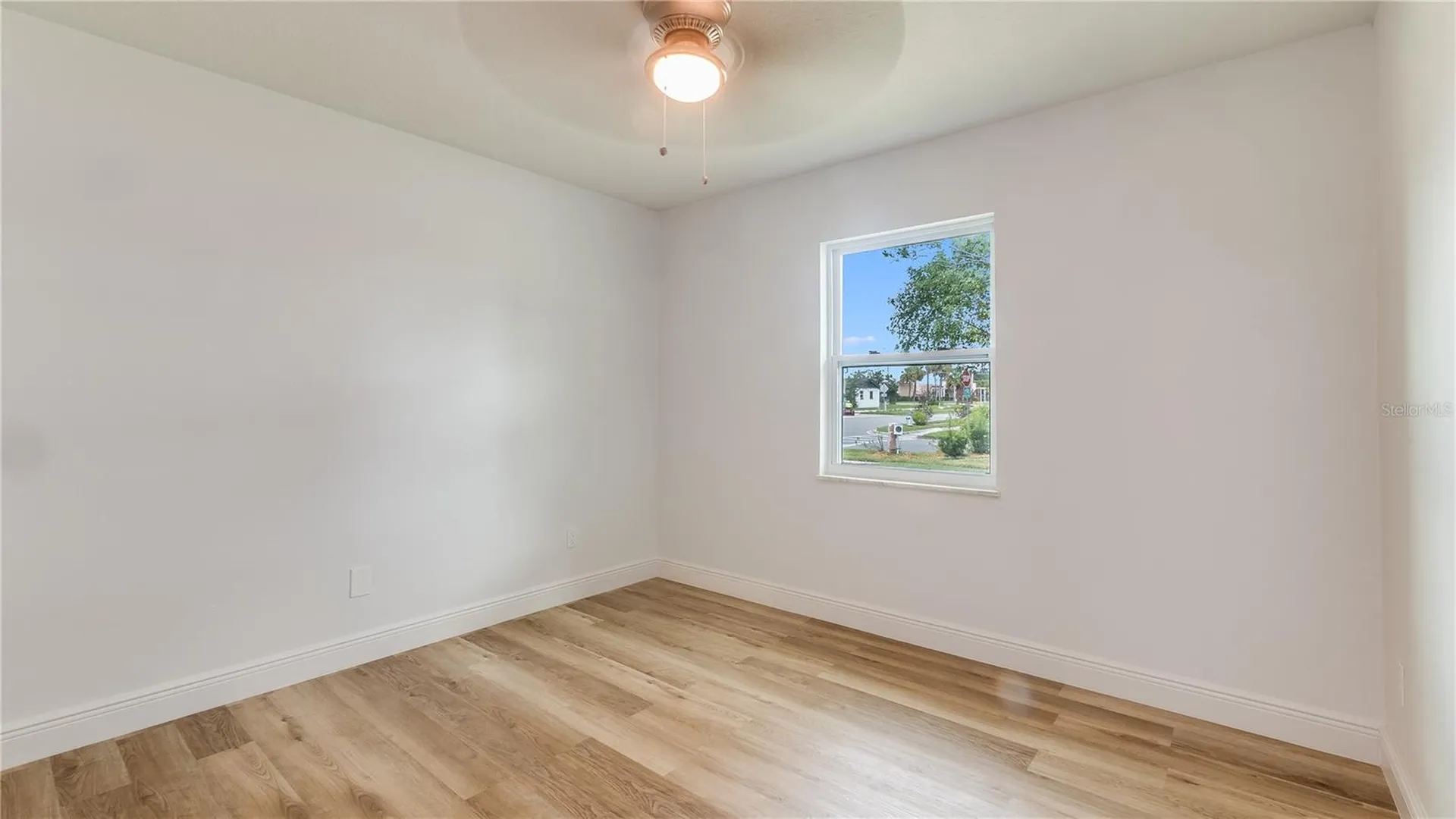 4294 Nimons Street Orlando FL 32811
