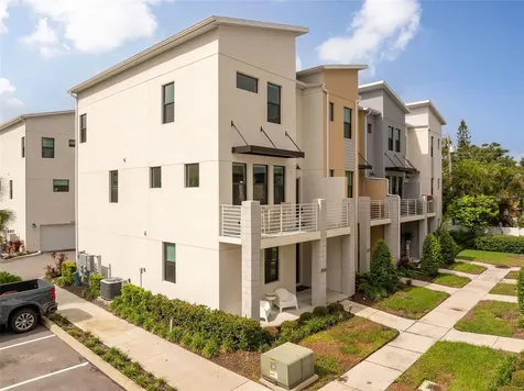 2565 12th Place N St Petersburg FL 33713