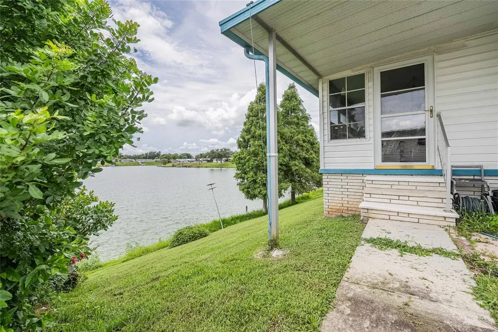 2055 S Floral Avenue Bartow FL 33830