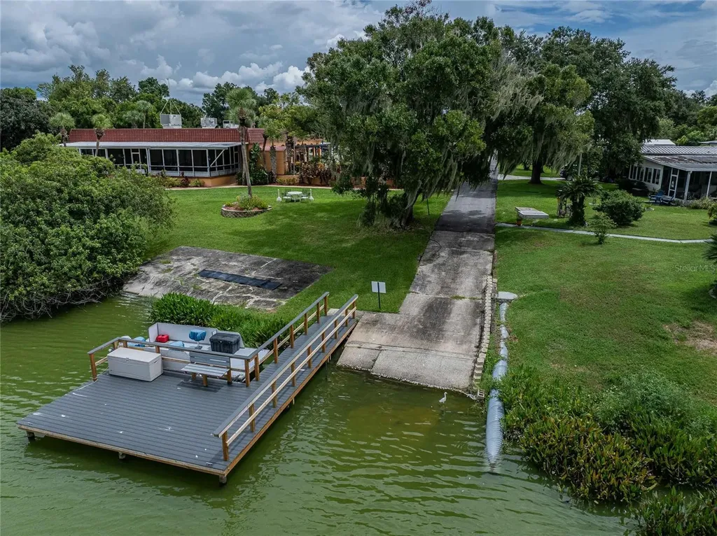 2055 S Floral Avenue Bartow FL 33830