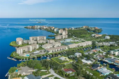 8201 Channel Drive Port Richey FL 34668