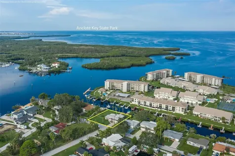 8201 Channel Drive Port Richey FL 34668