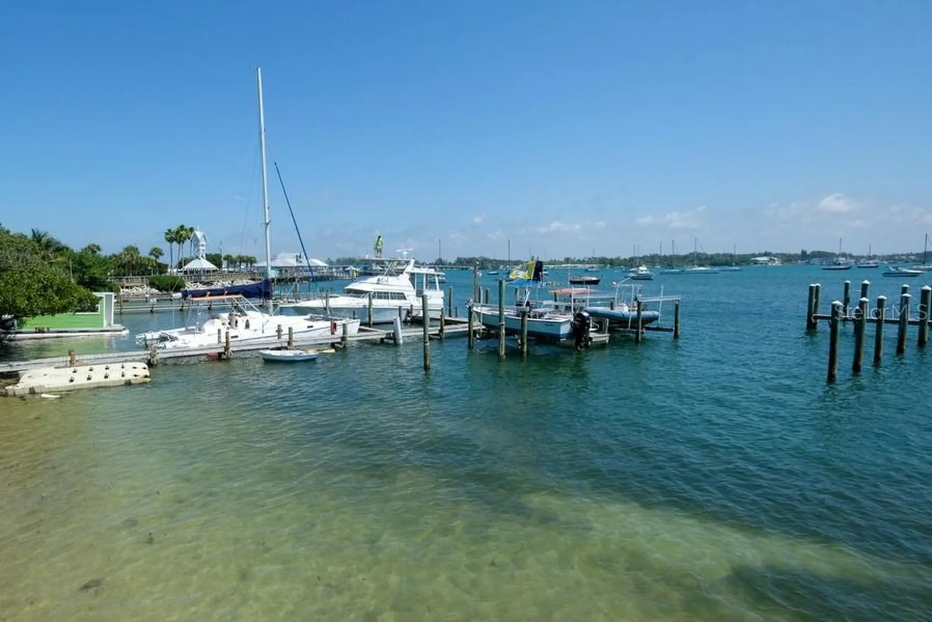 106 S 11th Bradenton Beach FL 34217