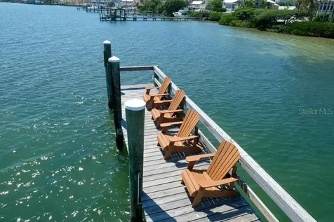 106 S 11th Bradenton Beach FL 34217