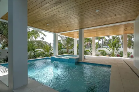 106 S 11th Bradenton Beach FL 34217