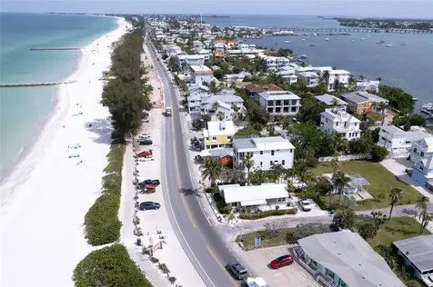 106 S 11th Bradenton Beach FL 34217