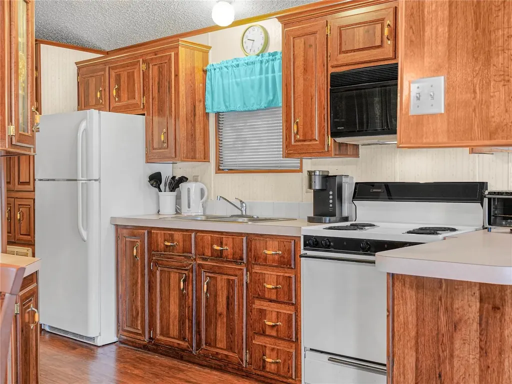 21 Saddlebag Trail S Lake Wales FL 33898