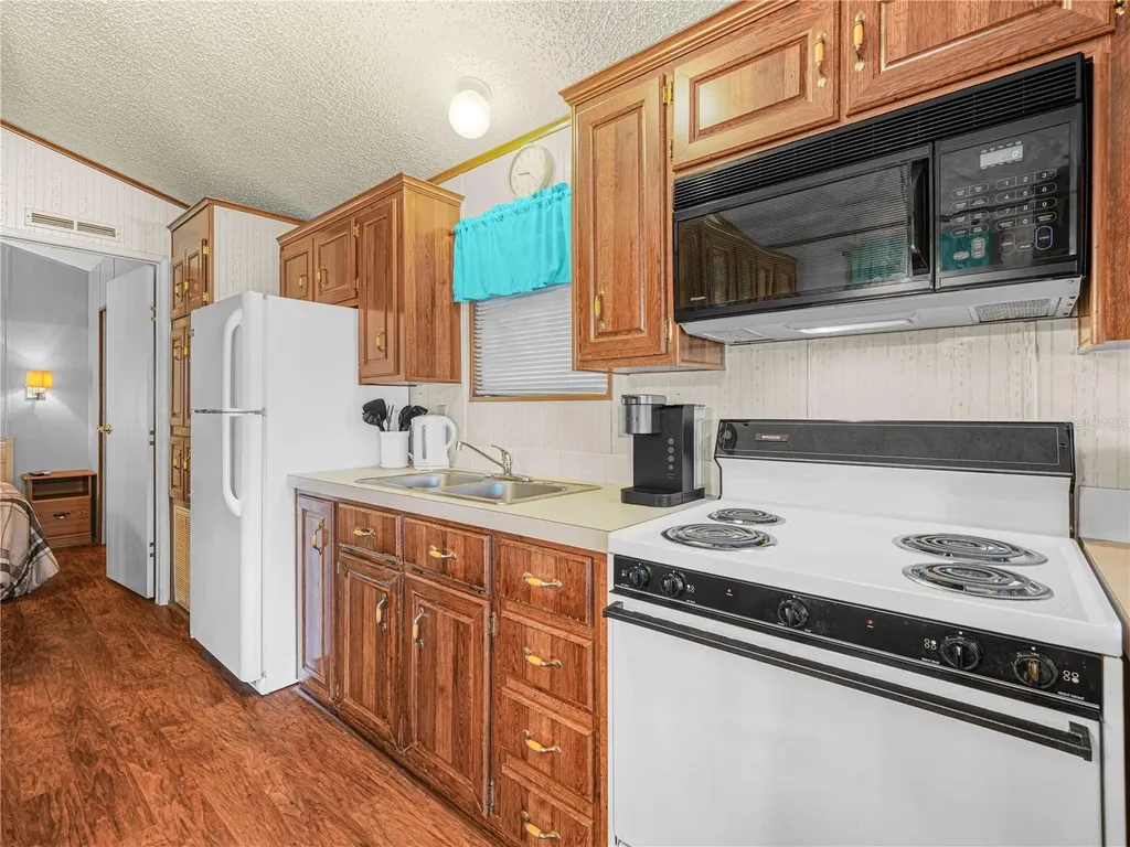 21 Saddlebag Trail S Lake Wales FL 33898