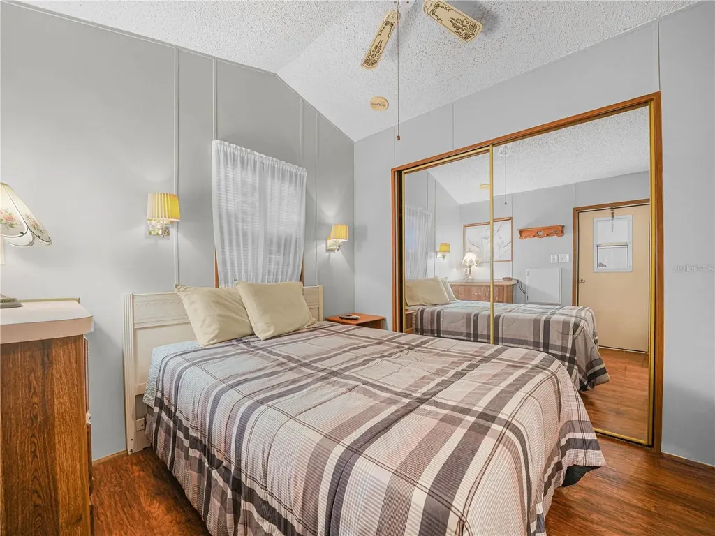 21 Saddlebag Trail S Lake Wales FL 33898