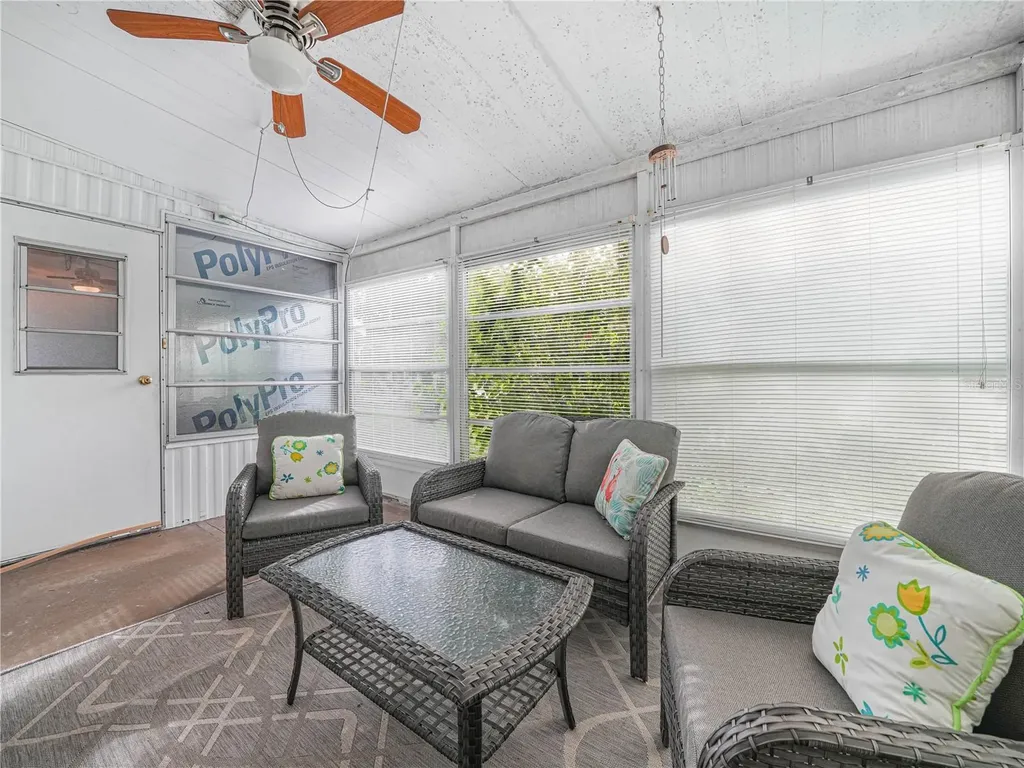 21 Saddlebag Trail S Lake Wales FL 33898