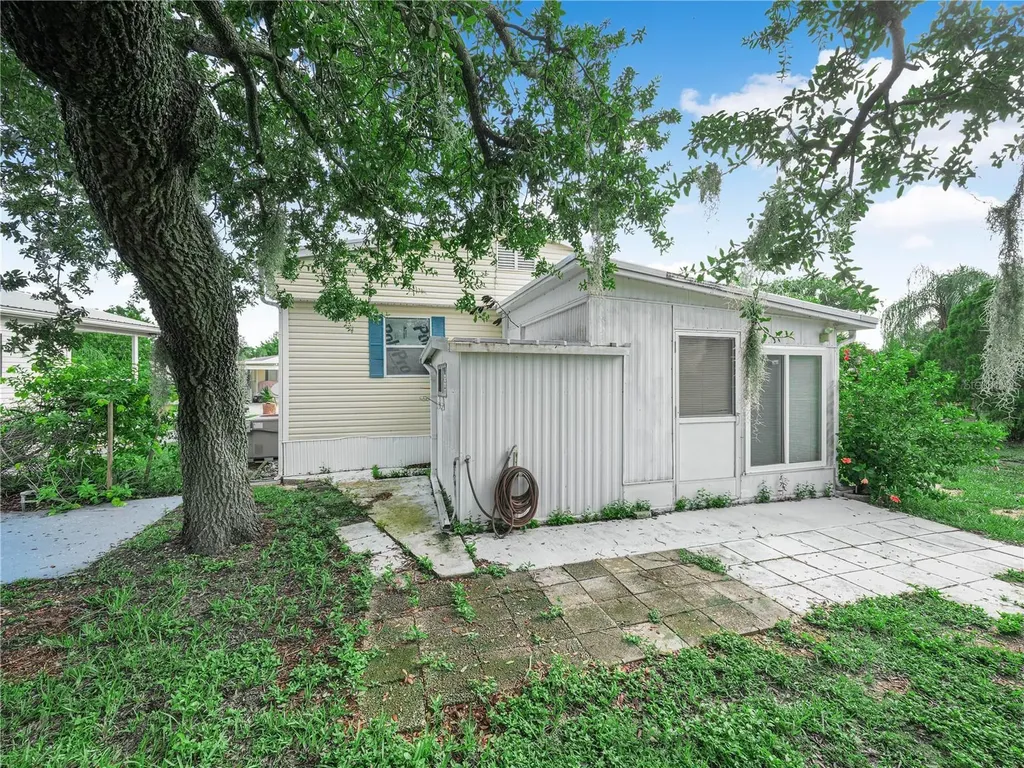 21 Saddlebag Trail S Lake Wales FL 33898