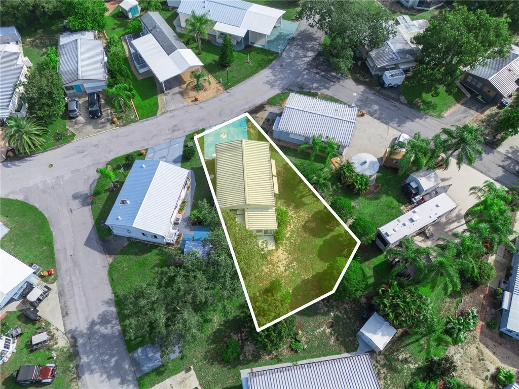 21 Saddlebag Trail S Lake Wales FL 33898