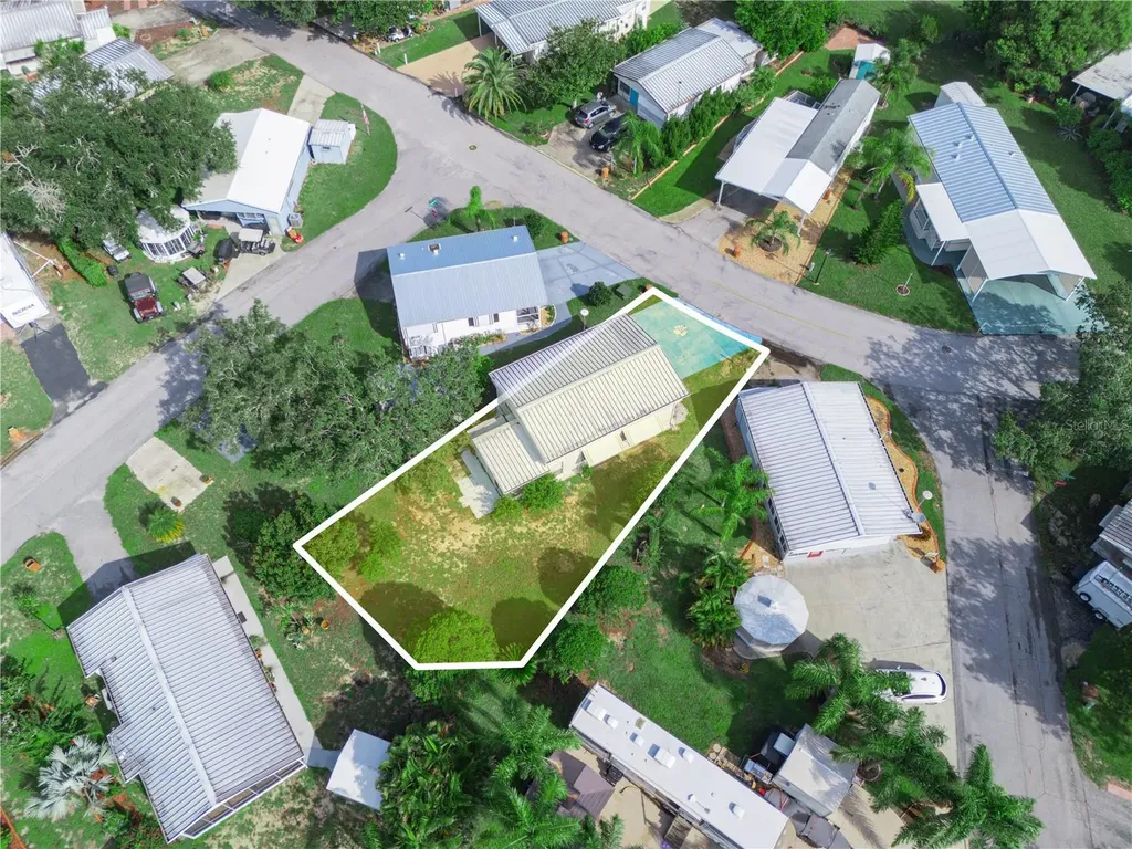 21 Saddlebag Trail S Lake Wales FL 33898