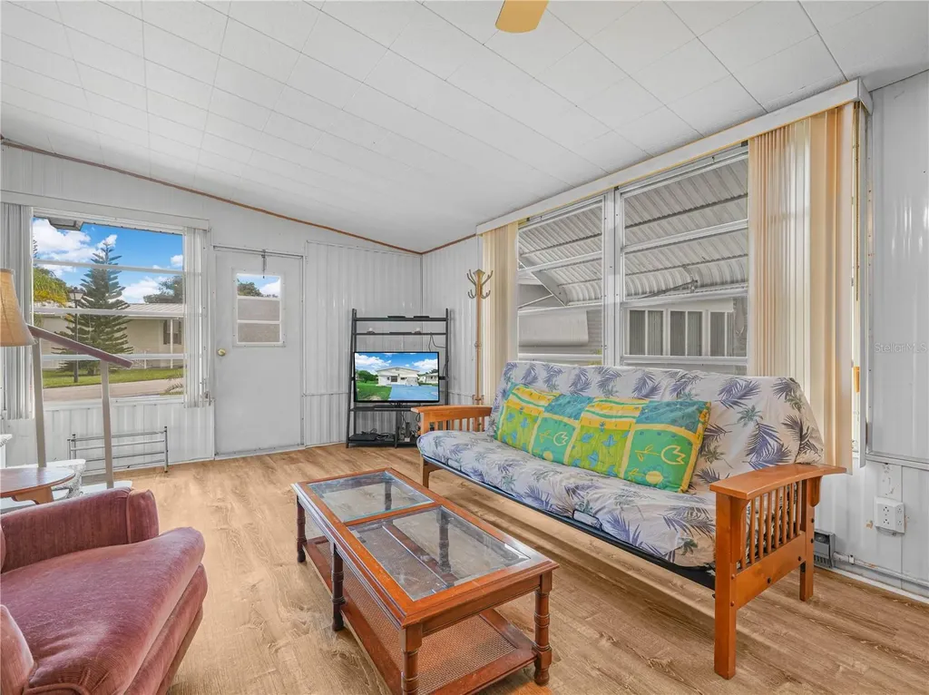 21 Saddlebag Trail S Lake Wales FL 33898