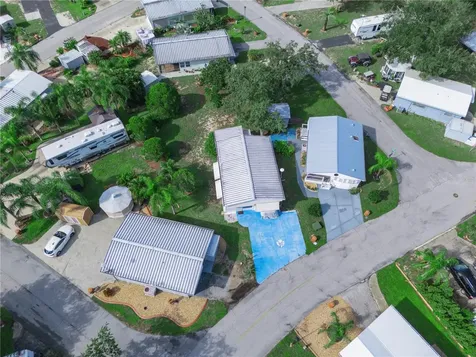 21 Saddlebag Trail S Lake Wales FL 33898