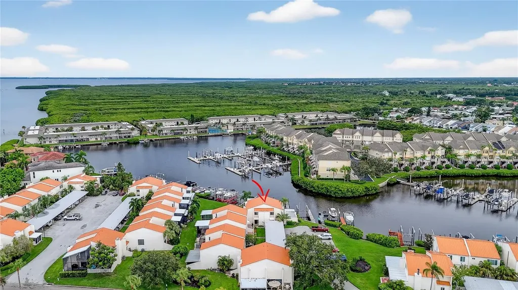 4201 Fogcutter Court Tampa FL 33615