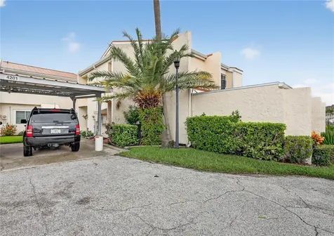 4201 Fogcutter Court Tampa FL 33615
