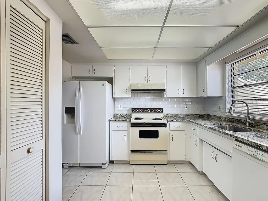 1012 Medinah Dr SE Winter Haven FL 33884