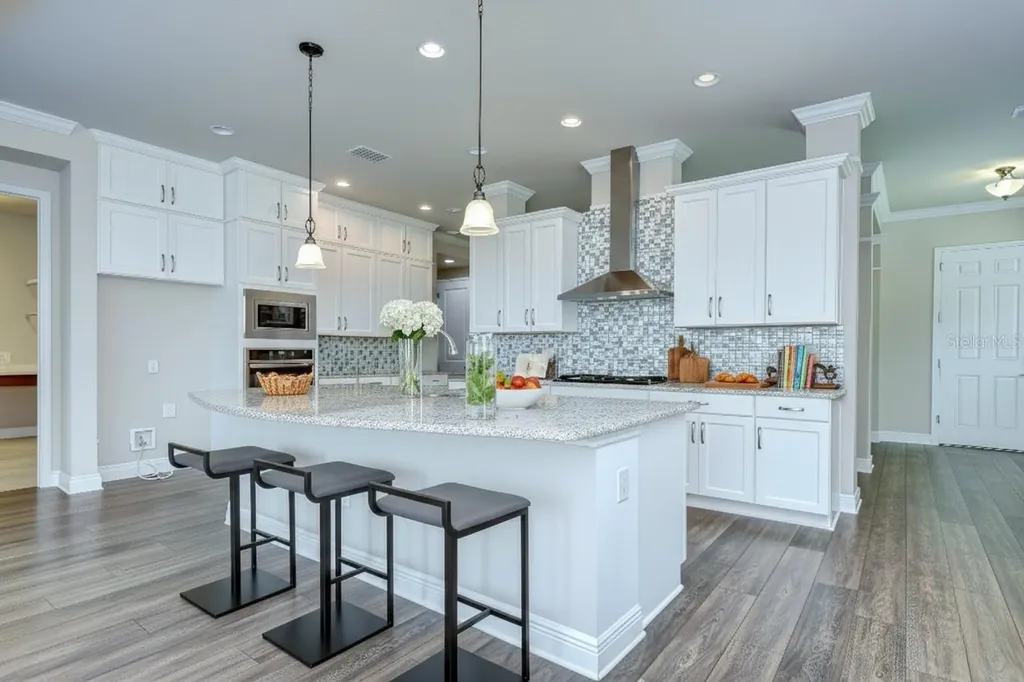 13937 Swallow Hill Drive Lithia FL 33547