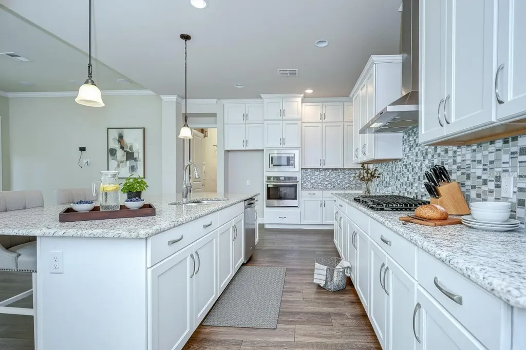 13937 Swallow Hill Drive Lithia FL 33547