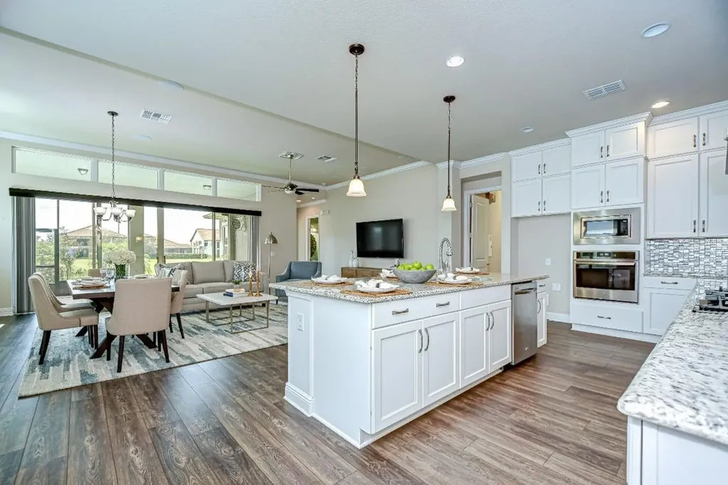 13937 Swallow Hill Drive Lithia FL 33547