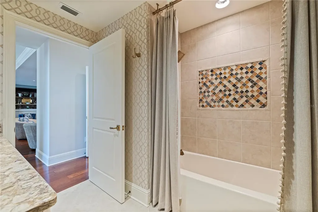 85 Belleview Boulevard Belleair FL 33756