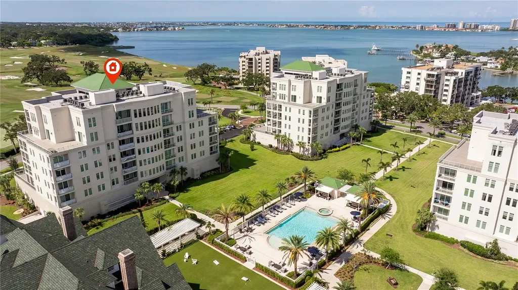 85 Belleview Boulevard Belleair FL 33756