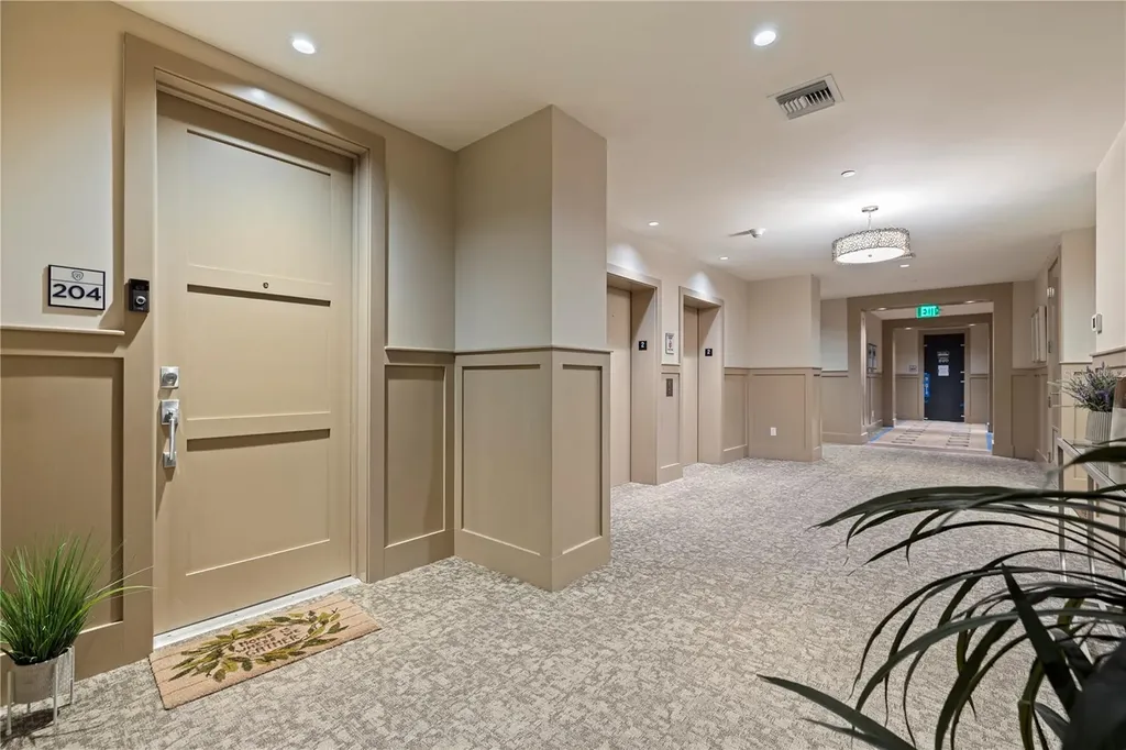 85 Belleview Boulevard Belleair FL 33756