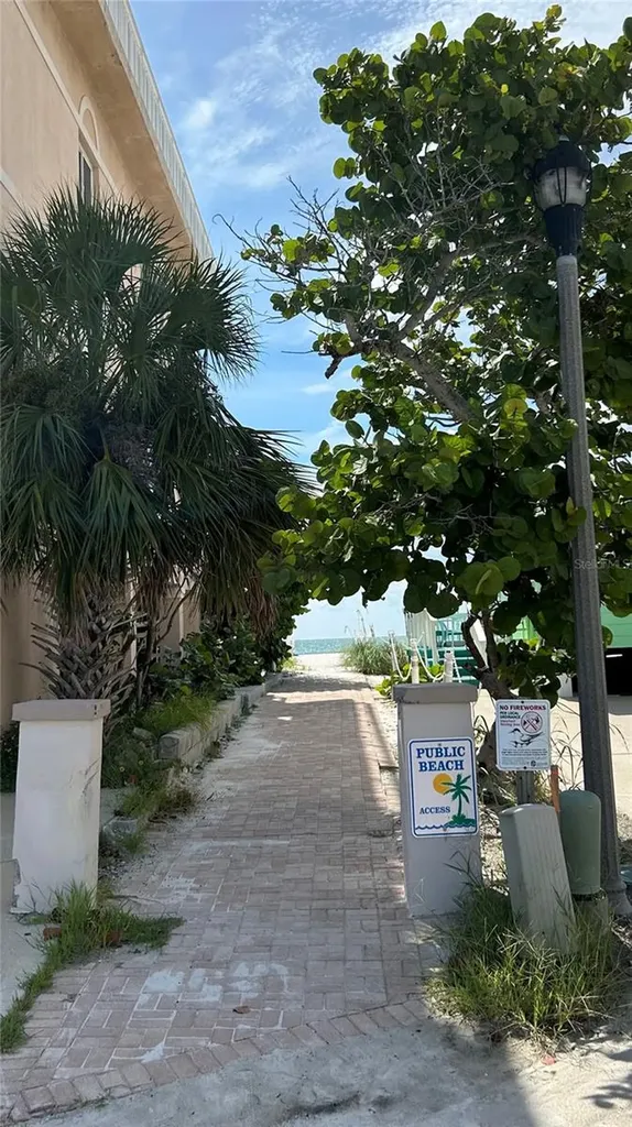 415 180th Avenue E Redington Shores FL 33708