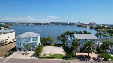 415 180th Avenue E Redington Shores FL 33708