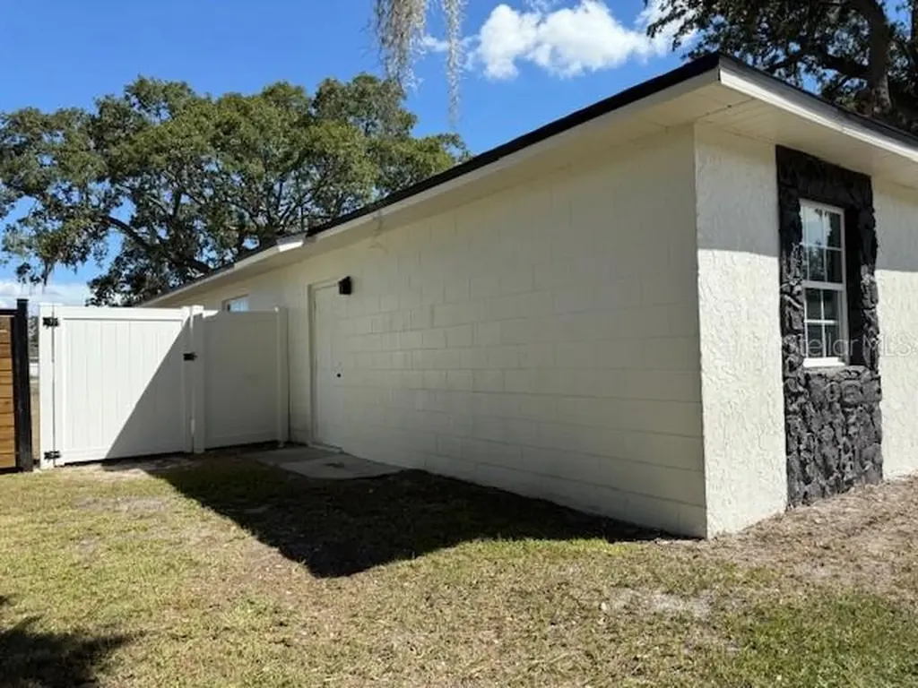 2539 Christine Drive Kissimmee FL 34744