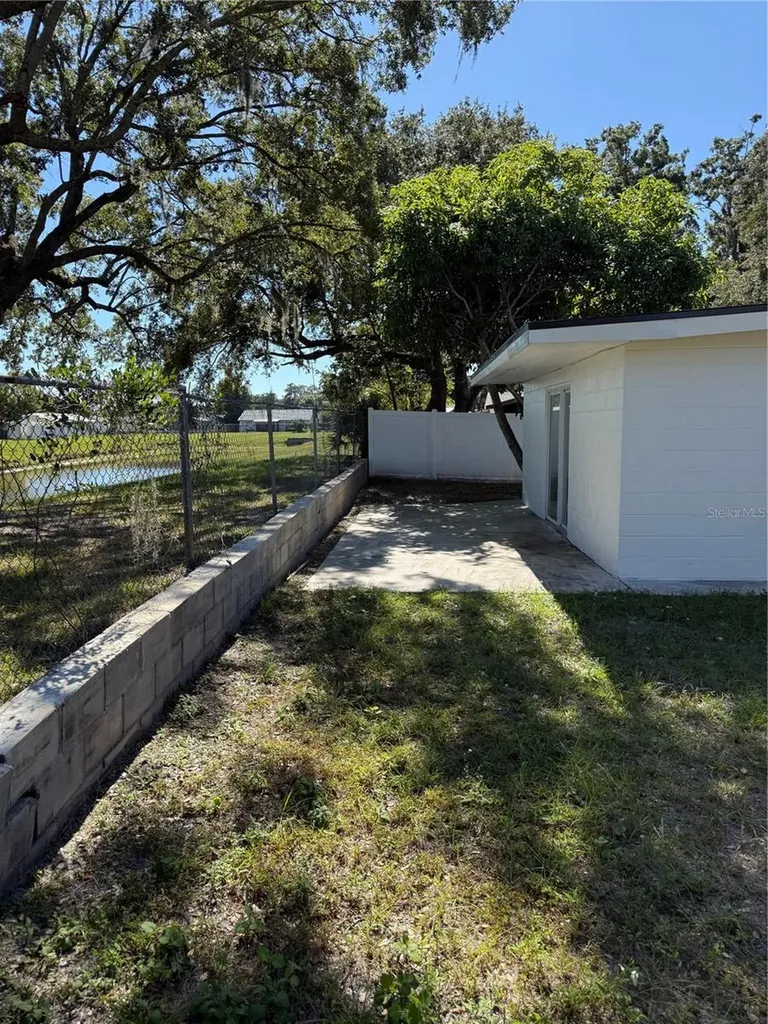 2539 Christine Drive Kissimmee FL 34744