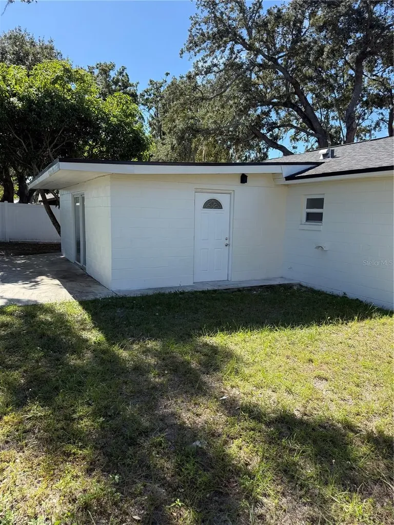 2539 Christine Drive Kissimmee FL 34744