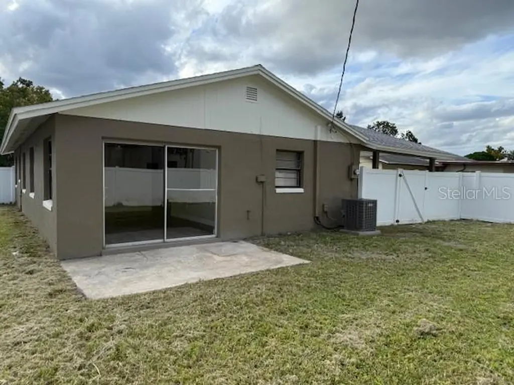 2071 Liston Court Orlando FL 32811