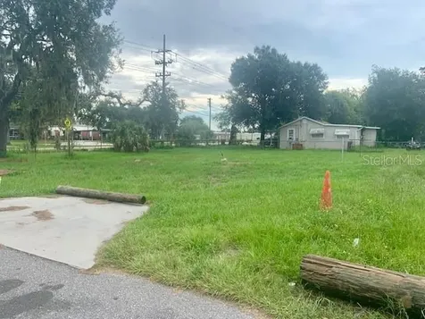 2904 Park Street Eaton Park FL 33840