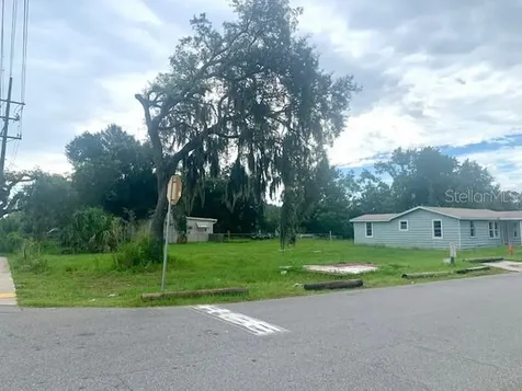 2904 Park Street Eaton Park FL 33840