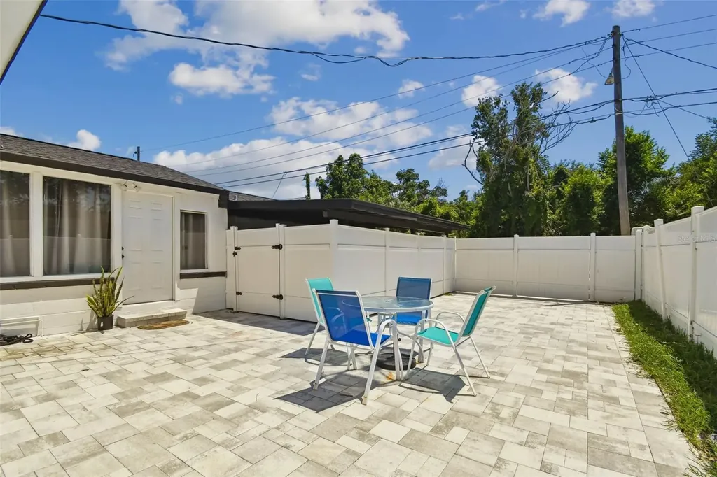 4728 9th Avenue N St Petersburg FL 33713