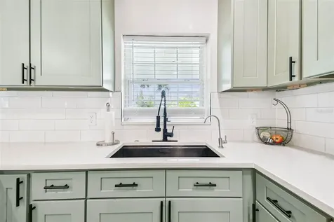 4728 9th Avenue N St Petersburg FL 33713