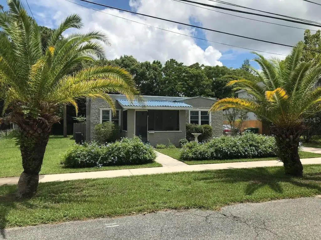 307 N Boston Avenue Deland FL 32724