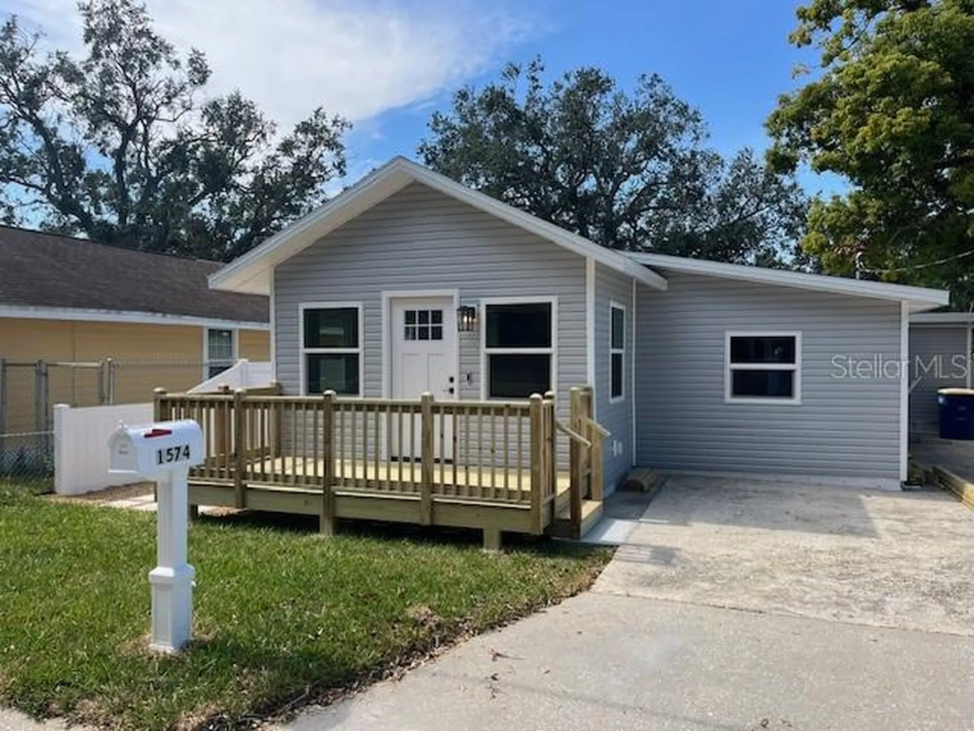 1574 Ewing Avenue Clearwater FL 33756