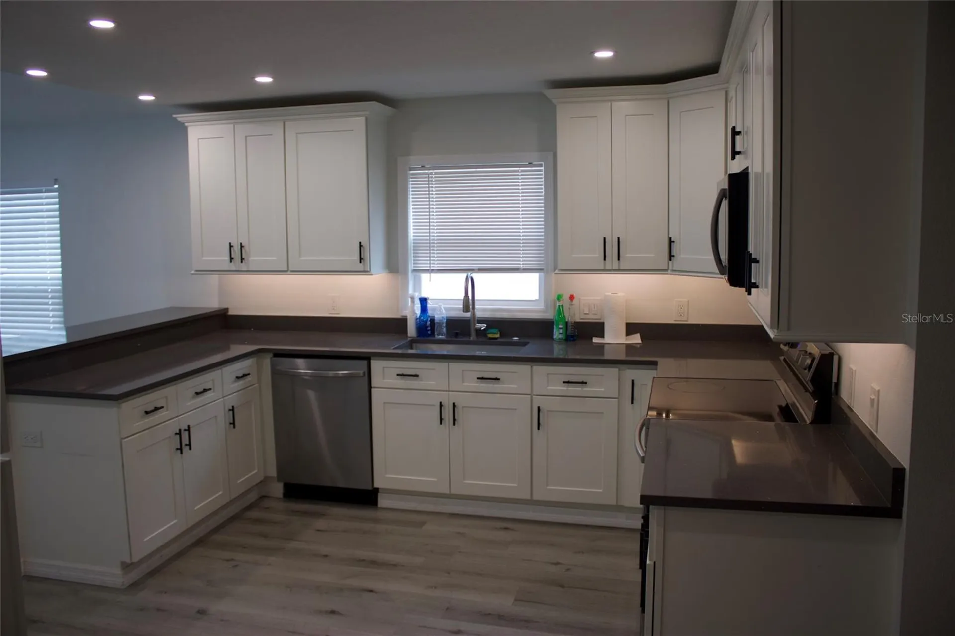 1574 Ewing Avenue Clearwater FL 33756