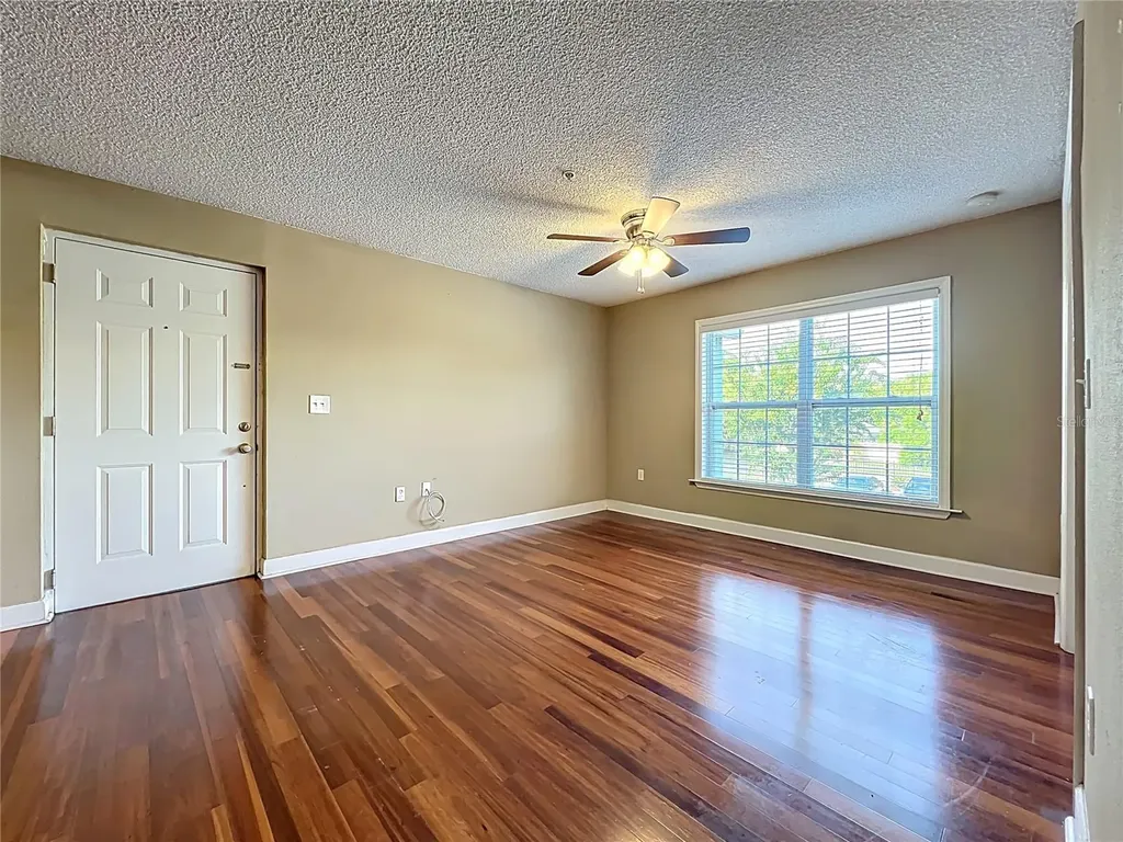 2065 Dixie Belle Drive Orlando FL 32812